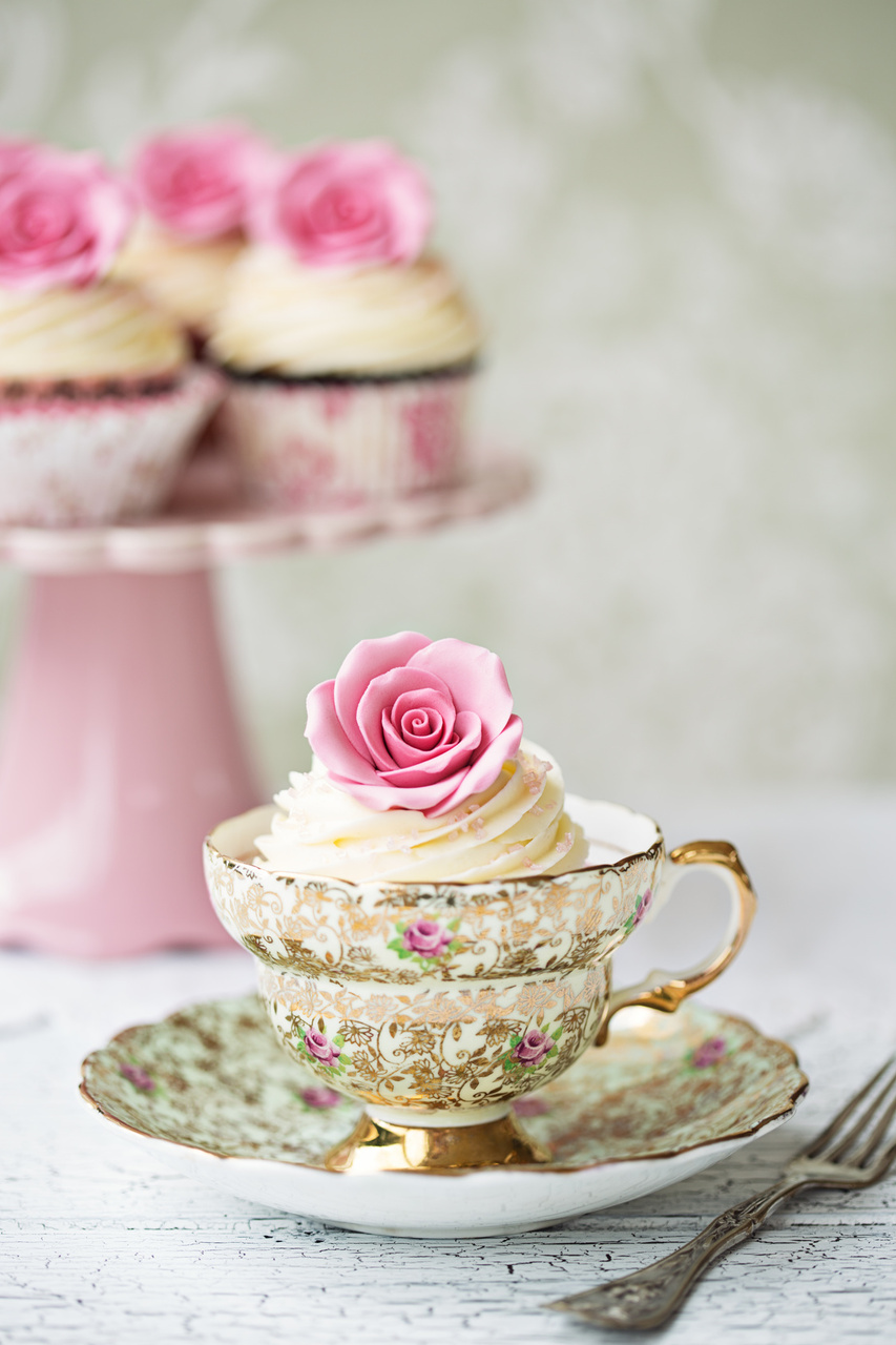 Plan a Splendid Alice in Wonderland Tea Party