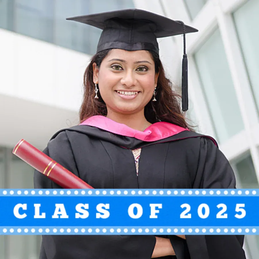 2025 Graduate Photo card front