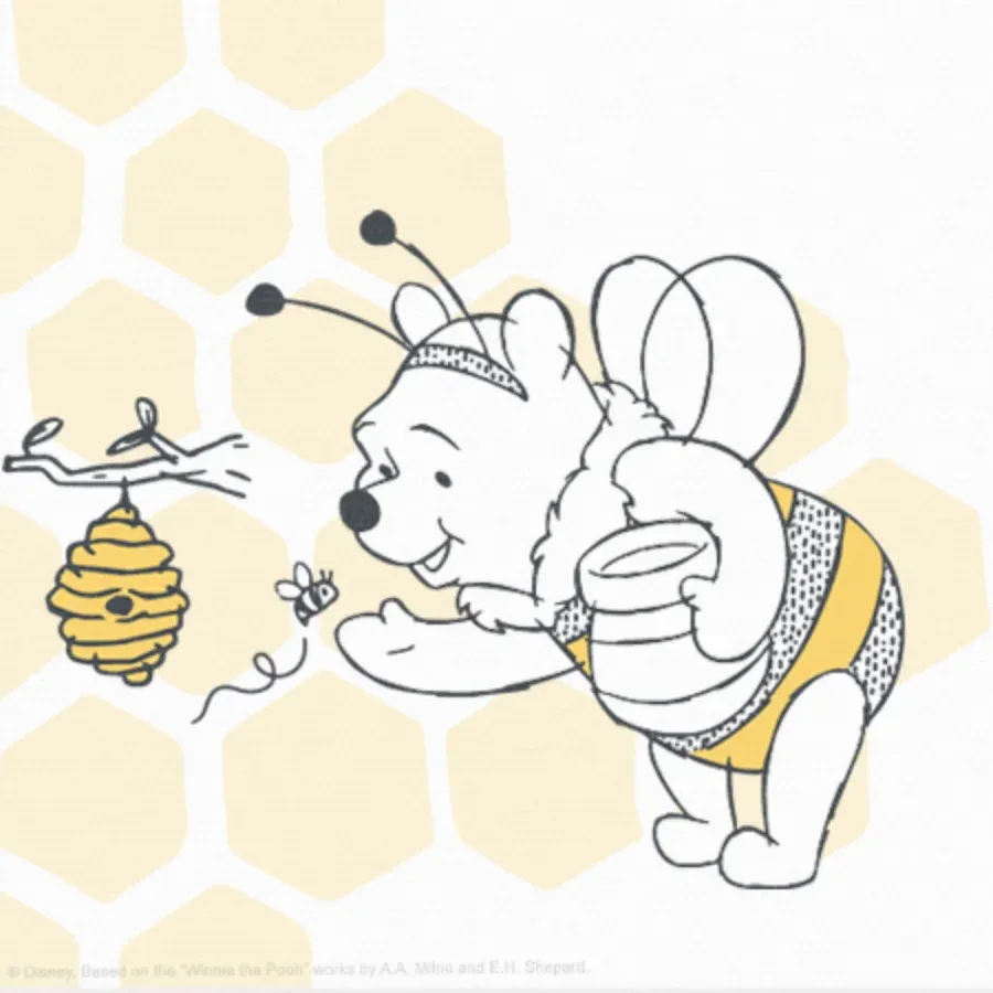 Winnie the Pooh Queen Bee card inside left